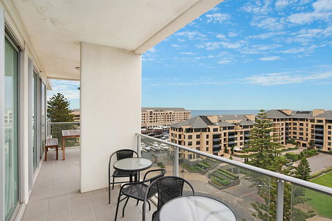 Beachside Luxury & Comfort, Ocean Views In Glenelg - Lennox Head Accommodation 2