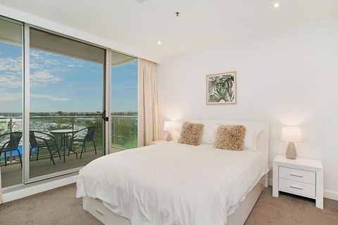 Beachside Luxury & Comfort, Ocean Views In Glenelg - Lennox Head Accommodation 12