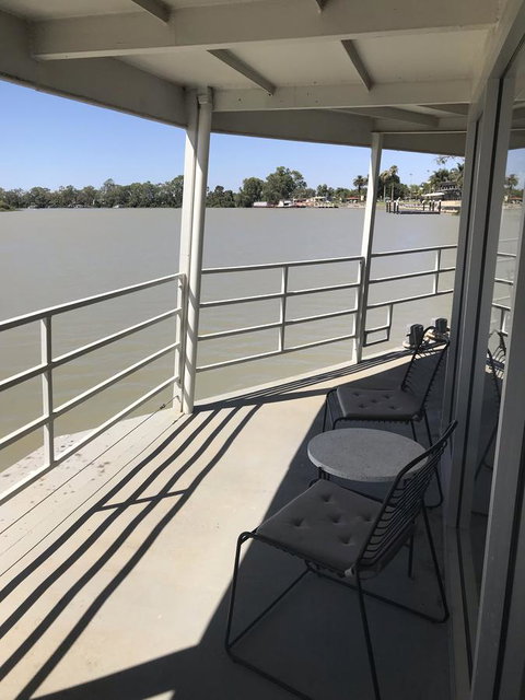 Murray River Queen - Lennox Head Accommodation 6