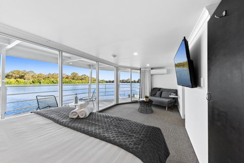 Murray River Queen - Lennox Head Accommodation 10