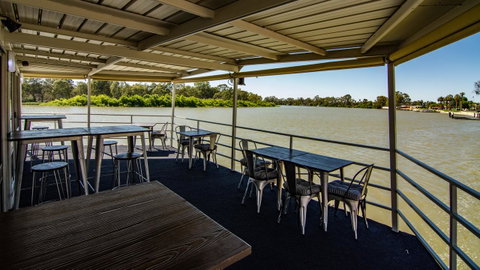 Murray River Queen - Lennox Head Accommodation 25