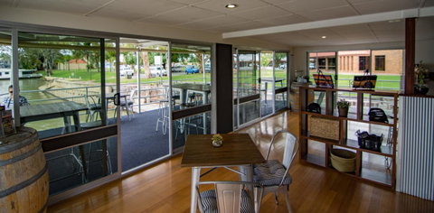 Murray River Queen - Lennox Head Accommodation 29