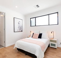 Brand new affordable luxury 3 bedroom 3 bathrooms house close to Adelaide city Chinatown beach Adelaide Airport - Lennox Head Accommodation
