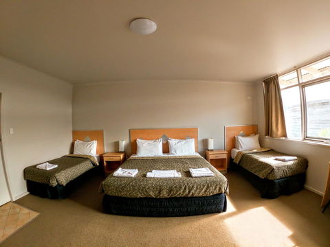 Highway One Motel - Lennox Head Accommodation 1