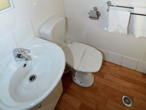 Echo Holiday Parks - Renmark - Lennox Head Accommodation 21