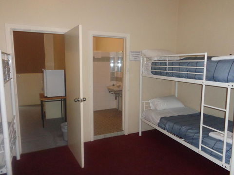Adelaide Backpackers And Travellers Inn - Lennox Head Accommodation 4