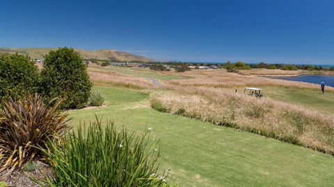 Golfers Paradise (18th Tee) - 52 Huntingdale Drive - Lennox Head Accommodation 13