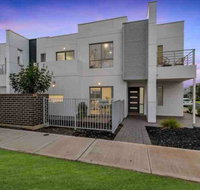 MODERN SPACIOUS 3 BR HOME - NEAR BEACH  AIRPORT - Lennox Head Accommodation
