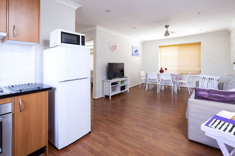 Aurora Holiday Apartment @West Beach - Lennox Head Accommodation 1