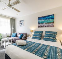 Aqua Waves Glenelg Central Studios - Lennox Head Accommodation