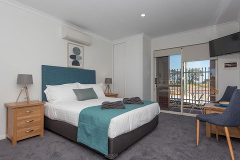 Jurien Bay Motel Apartments - Lennox Head Accommodation 14