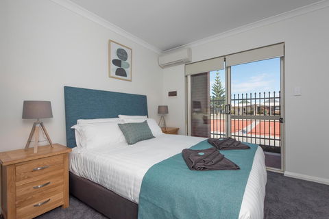 Jurien Bay Motel Apartments - Lennox Head Accommodation 3