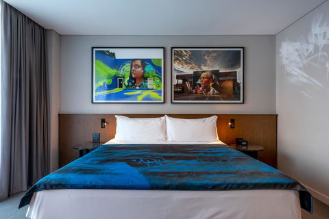 The Adnate Perth - Art Series - Lennox Head Accommodation 14