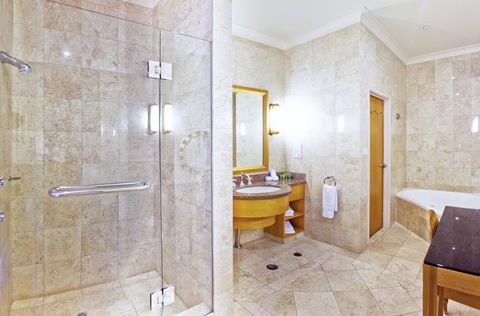 Duxton Hotel Perth - Lennox Head Accommodation 3