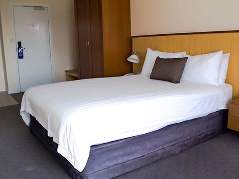 Ocean Beach Hotel - Lennox Head Accommodation 2