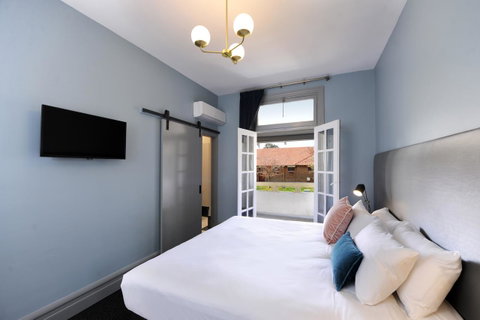 The Stirling Arms Hotel - Lennox Head Accommodation 6