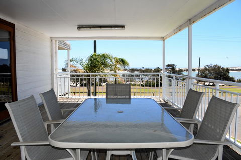 Kalbarri Seafront Villas - Lennox Head Accommodation 4