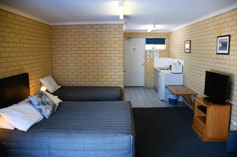 Kalbarri Seafront Villas - Lennox Head Accommodation 27