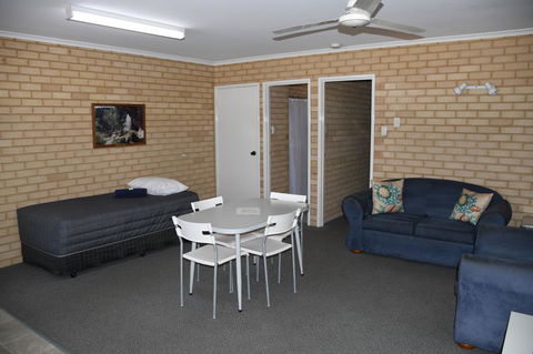 Kalbarri Seafront Villas - Lennox Head Accommodation 15
