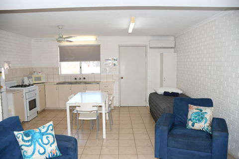 Kalbarri Seafront Villas - Lennox Head Accommodation 17