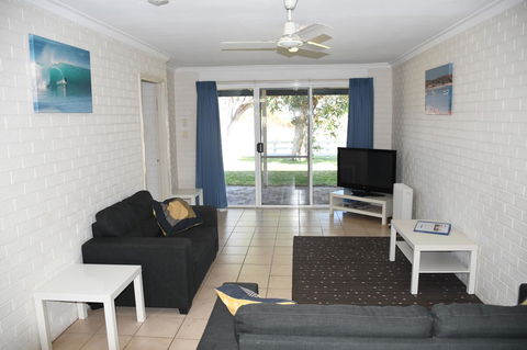 Kalbarri Seafront Villas - Lennox Head Accommodation 13