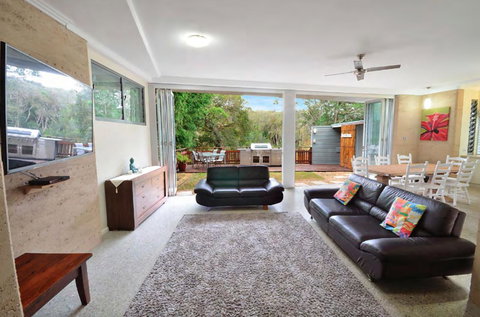 Crescent Head Spa Villa - Lennox Head Accommodation 23