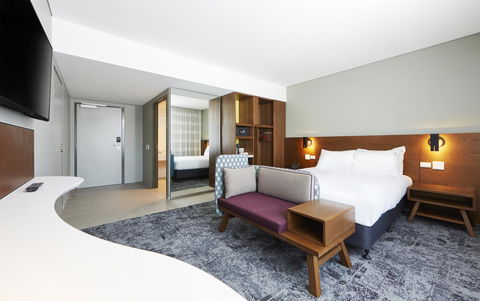 Holiday Inn Express Sydney Airport, An IHG Hotel - Lennox Head Accommodation 9