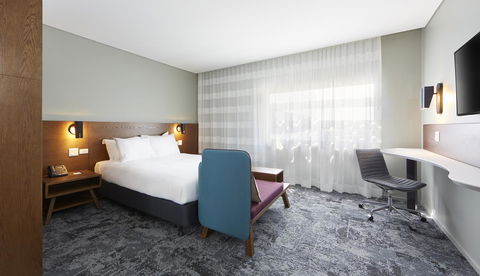 Holiday Inn Express Sydney Airport, An IHG Hotel - Lennox Head Accommodation 6
