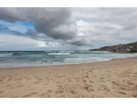 Oceanside Elegance At Superb Home Steps From Sand - Lennox Head Accommodation 22