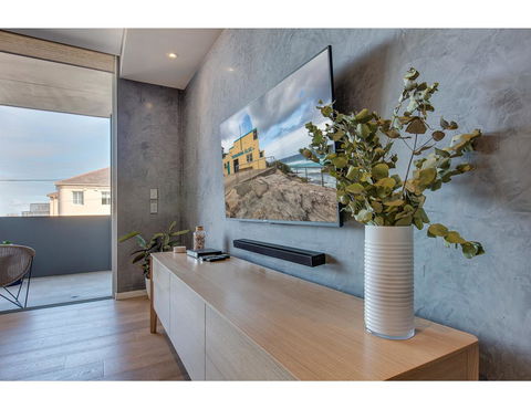 Oceanside Elegance At Superb Home Steps From Sand - Lennox Head Accommodation 13