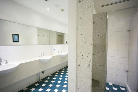 YHA Sydney Central - Lennox Head Accommodation 18