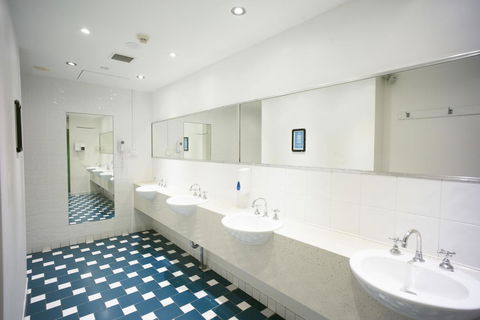YHA Sydney Central - Lennox Head Accommodation 17