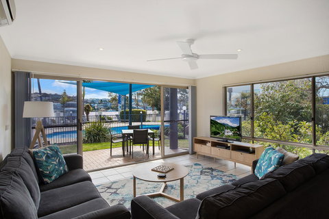 Sails Luxury Apartments Merimbula - Lennox Head Accommodation 4