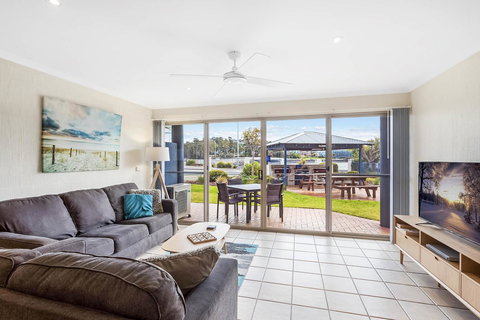 Sails Luxury Apartments Merimbula - Lennox Head Accommodation 36