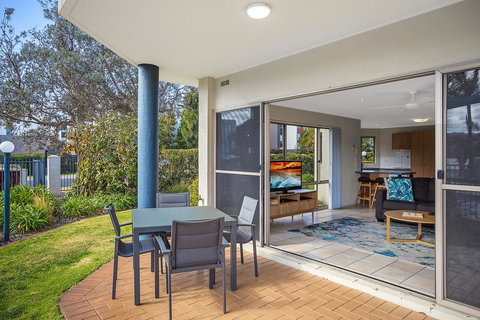 Sails Luxury Apartments Merimbula - Lennox Head Accommodation 10
