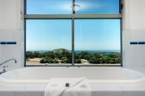 The Observatory Self Contained Apartments - Lennox Head Accommodation 5
