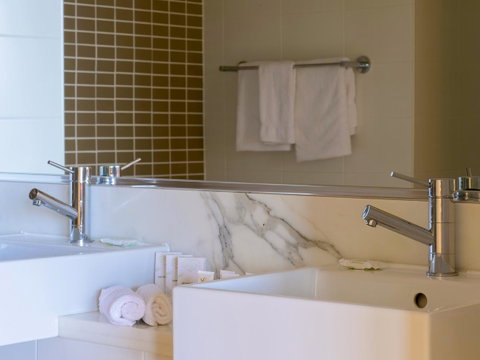 Sage Hotel Wollongong - Lennox Head Accommodation 1