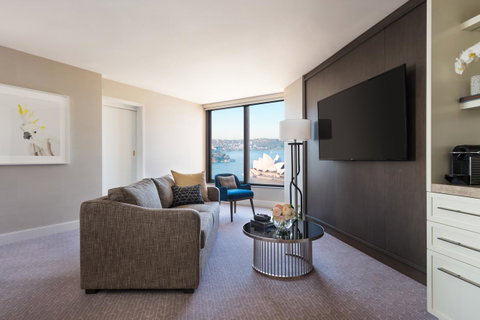Four Seasons Hotel Sydney - Lennox Head Accommodation 1