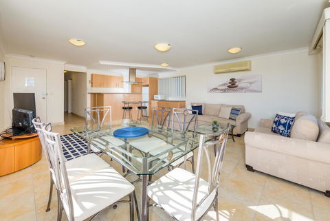 Ronald Avenue 1/65 - Shoal Bay - Lennox Head Accommodation 4