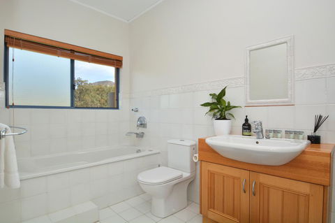 JE Guesthouse, Central To All The Hunter Valley Has To Offer - Lennox Head Accommodation 23