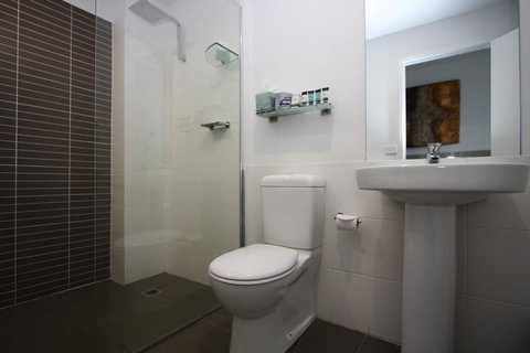 Honeysuckle Executive Apartments - Lennox Head Accommodation 22