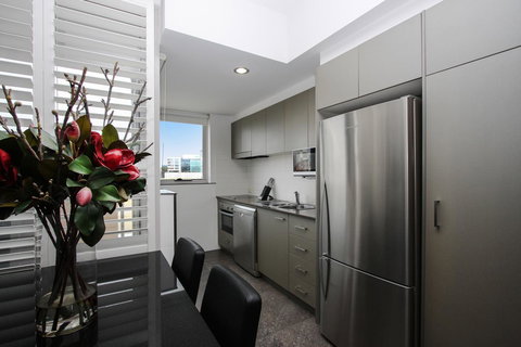 Honeysuckle Executive Apartments - Lennox Head Accommodation 10