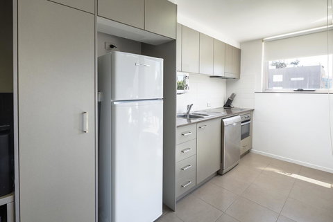 Honeysuckle Executive Apartments - Lennox Head Accommodation 5