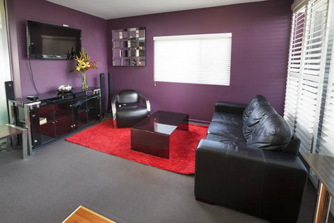 Honeysuckle Executive Apartments - Lennox Head Accommodation 13