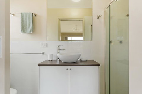 Baywatch Apartments Merimbula - Lennox Head Accommodation 12