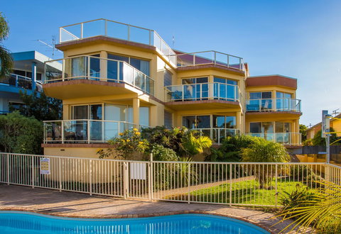 Baywatch Apartments Merimbula - Lennox Head Accommodation 2