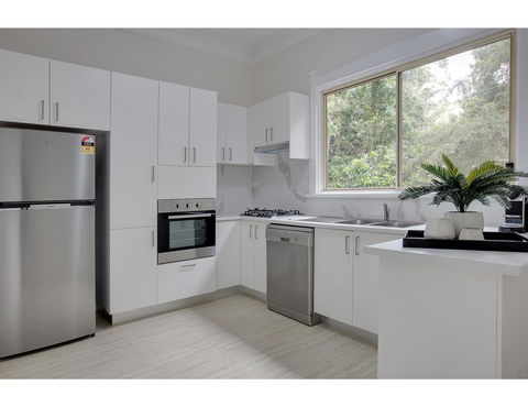 Large, Stylish And Quiet Penthouse Steps From Surf - Lennox Head Accommodation 3