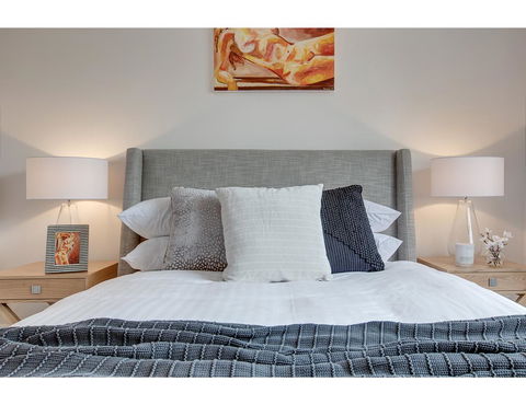 Large, Stylish And Quiet Penthouse Steps From Surf - Lennox Head Accommodation 11