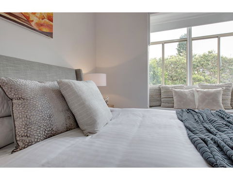 Large, Stylish And Quiet Penthouse Steps From Surf - Lennox Head Accommodation 12