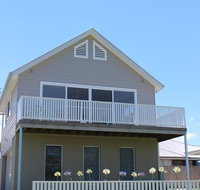 Red Waratah - Lennox Head Accommodation